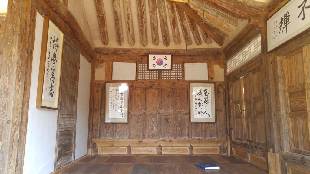 Samsan Traditional Hanok Guest House Gyeongju Exterior photo